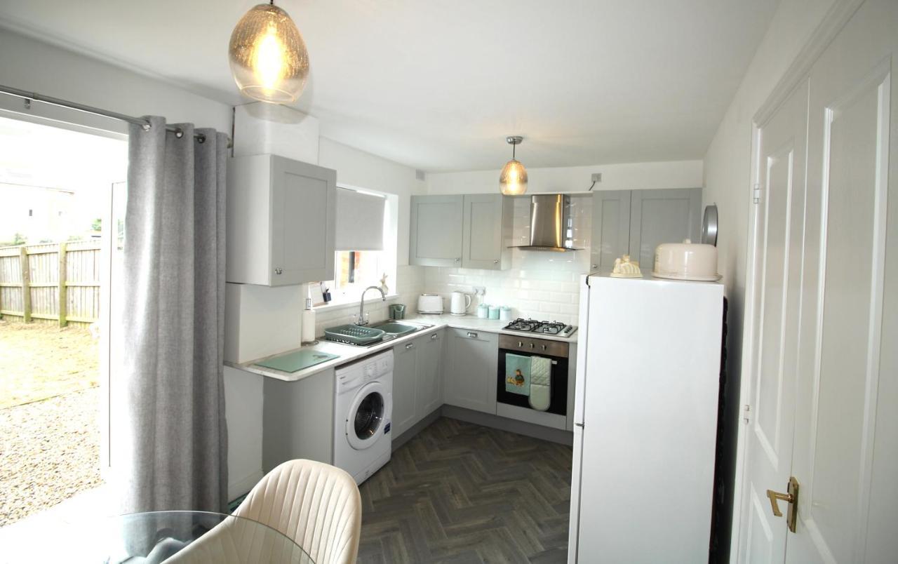 Ashington - 2 Bedroom House - Beautifully Decorated & Furnished - Large Garden Exterior foto